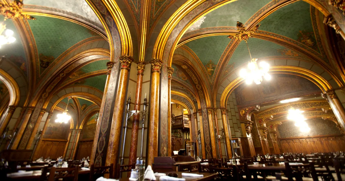 Caru' cu Bere – Historic Beer House