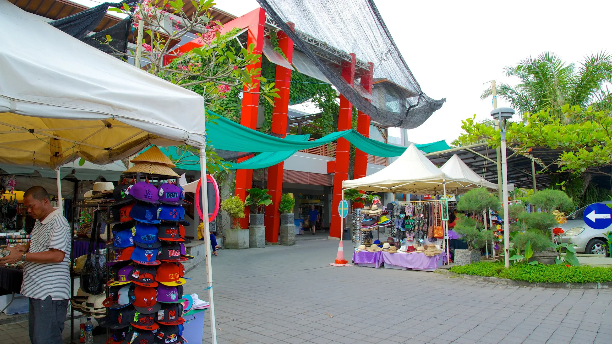 Trendy Jalan Kayu Aya (Eat Street)