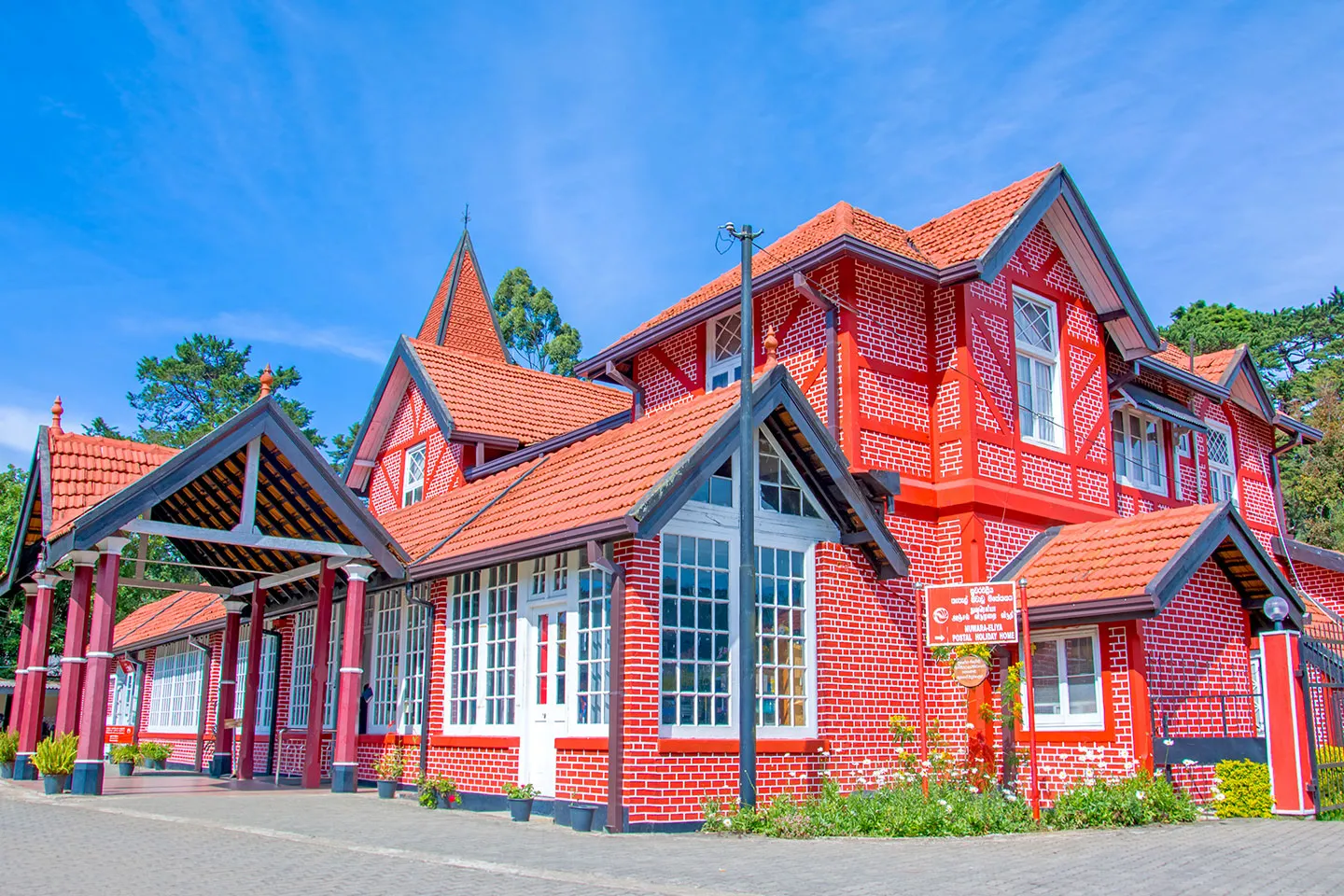 Nuwara Eliya Post Office