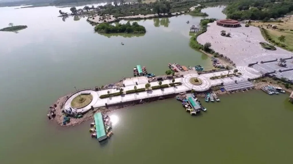 . Lake View Park