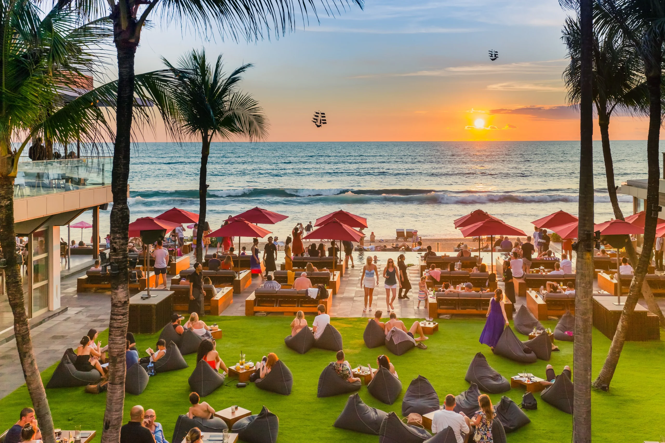 Ku De Ta - The Ultimate Sunset Spot