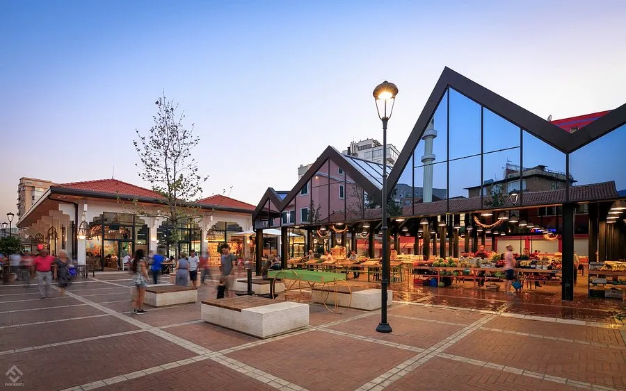 Pazari i Ri (New Bazaar)