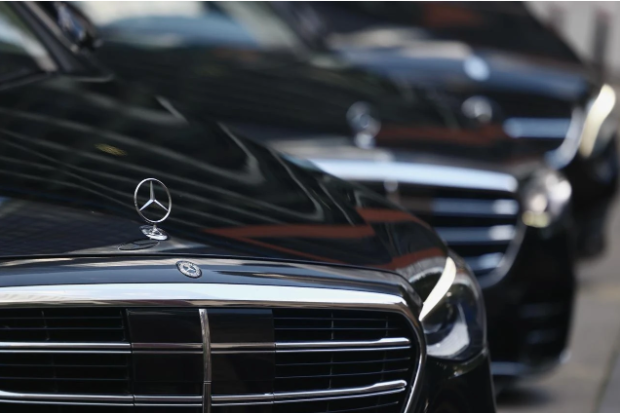 Intelligent Airport Transfers and Chauffeur Services by Limotak